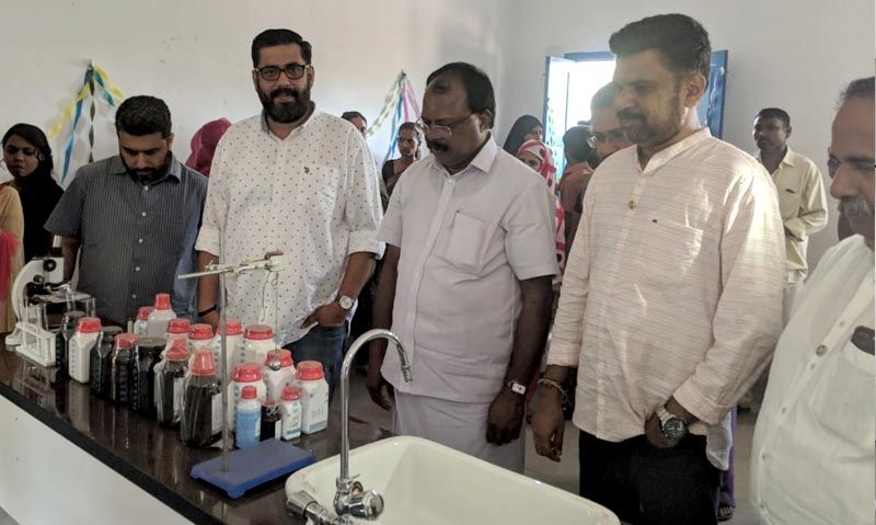 Govt. Higher Secondary School, Binanipuram, Laboratory table, 26-01-2019